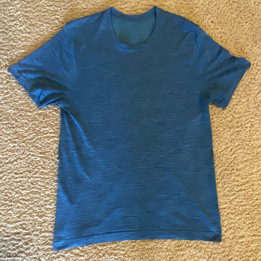 Lululemon Metal Vent Tech Breathe Tee 2.0 - Medium